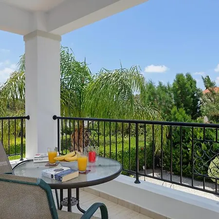 In Sleeps 7 With Pool Air Con And Wifi וילה